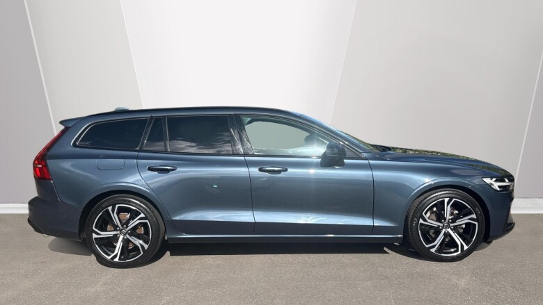Volvo V60 2.0 B4P Ultra Dark 5dr Auto Petrol Estate